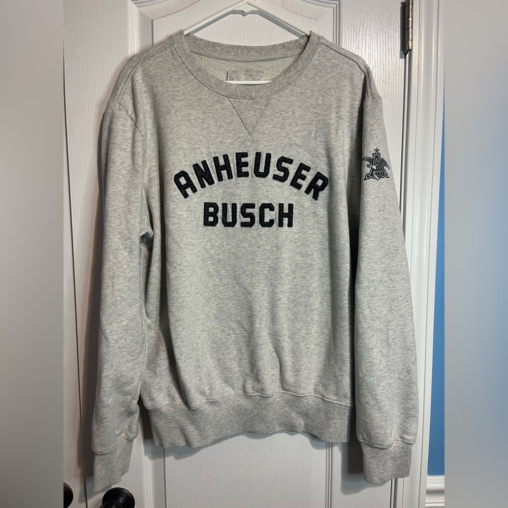 🍻🔥 Anheuser-Busch Embroidered Sweatshirt – Camp David, Size Large 🔥🍻